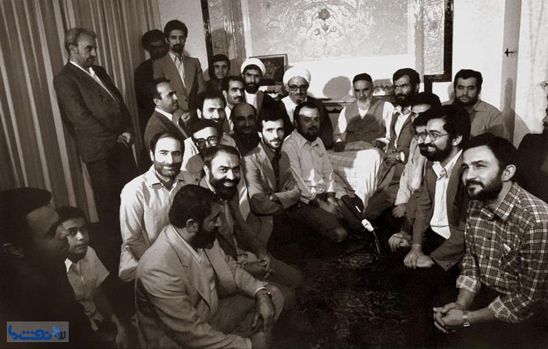 عکس / دیدار امام خمینی(ره) با هیآت دولت میرحسین موسوی